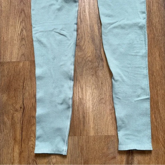 Hollister Gilly Hicks Go Boost Bottoms Leggings, Seafoam Green, Sz S NWT (7) - Picture 3 of 6